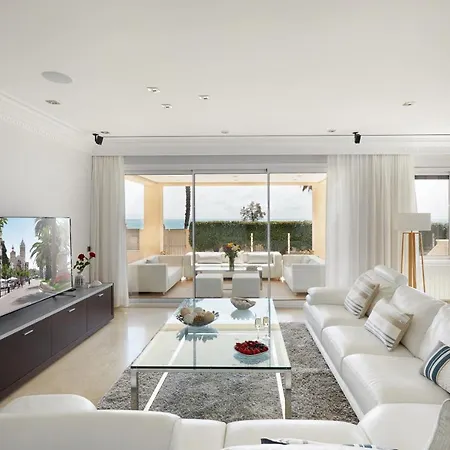 Villa Barcelona Madonna Sitges