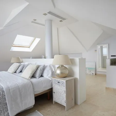 Barcelona Madonna Villa Sitges