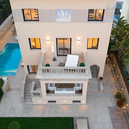 Barcelona Madonna Sitges