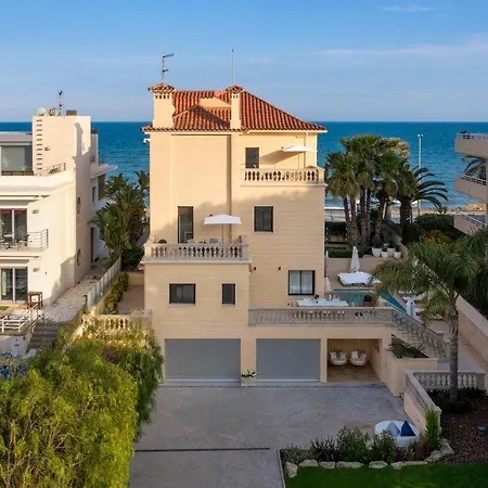 Barcelona Madonna Sitges