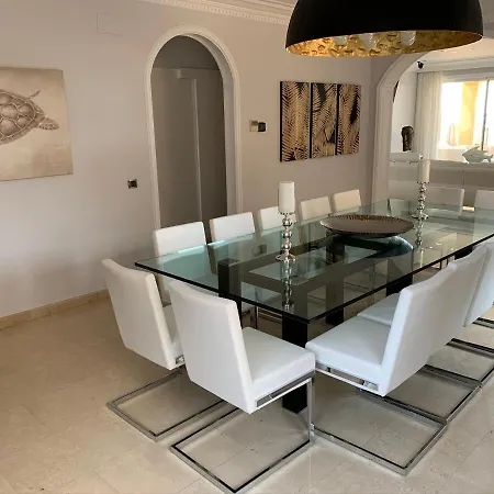 Villa Barcelona Madonna Sitges