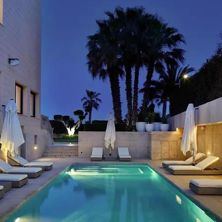Barcelona Madonna *